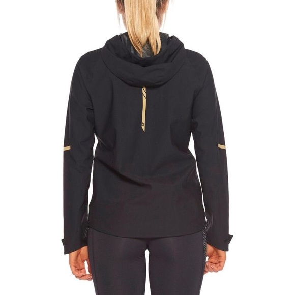 2XU Ghost Rain Jacket, Brand New without tags - Picture 2 of 2